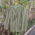 Funky men`s size small striped textured polyester fully lined jacket in mottled greens. By YANKS.