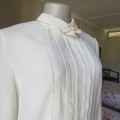 Romantic long sleeve cream polyester blouse from 80`s. Tucked seams front.Size 38/14. Very good cond