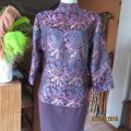 Japanese style high neck top in shiny pink/blue paisley pattern on black. Size 38.Tiny buttons/loops