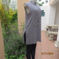 Slip over monochrome horizontal striped long top in soft stretch polycotton. By ATMOSPHERE. size 36