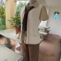 Handy acrylic knit cream sleeveless vintage cardigan. Wide rib stitch.Size 36 by PRINCESS.