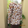 Vintage tailored long cuffed sleeve cream/brown floral top by DELSWA size 37/13. As new. Heavy poly.