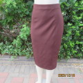 Elegant paneled choc brown ribbed stretch polyester high waisted skirt. By DESIGNER EXC. size 36.