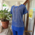 Luxe royal blue/silver short sleeve stretch top by KOREAN boutique size large 38.Lycra back.New cond