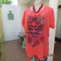 Cheerful crimson short sleeve T Shirt with vibrant rose/heart picture on front. Size 44/20. Good con
