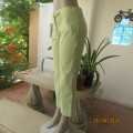 QUEENSPARK lime green ankle length size 36/12 pants. Tight fit! Cotton/nylon stretch. As new cond.