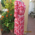 Fabulous comfy red/white floral slip over 100% crinkled viscose dress. By MILADYS size 40. As new.