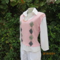 Charming rose pink/grey diamond pattern sleeveles pullover over white cotton attach shirt..Size 38