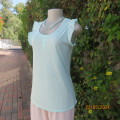 Pajama top in celeste turquoise. Frilled armholes. Size 34 by BE YOURSELF. In polycotton. Brand new