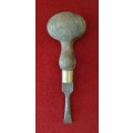 SCREWDRIVER ANTIQUE. WOODEN HANDLE WITH COPPER .SHEFFIELD ENGLAND.