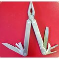 VINTAGE LEATHERMAN USA PORTLAND OREGON MULTI TOOL. EXCEPTIONAL CONDITION !!