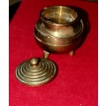 VINTAGE SOLID BRASS HAND CRAFTED ANTIQUE 3 BEEN POT AND LID MODEL