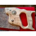 COLLECTION OF 6 X ANTIQUE WOOD HANDLE HAND SAWS. SEE PHOTO REPORT.