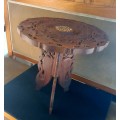 VINTAGE HAND CARVED ANGLO-INDIAN CIRCULAR SIDE TABLE WITH IVORY INLAY. ( C )