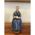 Royal Doulton Figurine "The Cup of Tea" : HN 2322 : Excellent Condition
