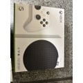 Xbox Series S 500GB with 1 controller (Excellent condition)