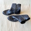 Italian Ladies Leather Zip-Up Ankle Boot