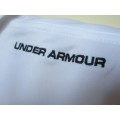 UNDER ARMOUR WHITE COLLAR ACTIVE SHIRT FOR KIDS SIZE: Kiddies L