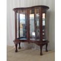 A BEAUTIFUL ANTIQUE CURVED GLASS BALL & CLAW SHOWCASE w SHELVES, ALL GLASS INTACT!!! EXQUISITE!!!