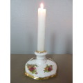 2 BEAUTIFUL, VERY ELEGANT ROYAL ALBERT CANDLE HOLDERS WITH OLD COUNTRY ROSES PATTERN!