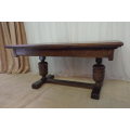 MAGNIFICENT ANTIQUE VICTORIAN SOLID OAK EXTENDABLE DINING TABLE w EXQUISITE CHUNKY HAND CARVED LEGS!
