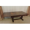 MAGNIFICENT ANTIQUE VICTORIAN SOLID OAK EXTENDABLE DINING TABLE w EXQUISITE CHUNKY HAND CARVED LEGS!