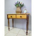 A GORGEOUS YELLOW WOOD & IMBUIA DRESSER WITH 2 DRAWS AND LOADS OF CHARM. VERY PRETTY TURNED LEGS!!