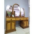 AN EXQUISITE DETAILED SOLID YELLOW WOOD & IMBUIA DRESSING TABLE w 3 DRAWERS, 2 CUPBOARDS & 3 MIRRORS