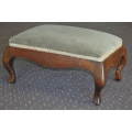 A GORGEOUS ANTIQUE VICTORIAN FOOT STOOL WITH A LOVELY UPHOLSTERED CUSHION/ SEAT