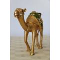 AN AWESOME MIDDLE EASTERN GOLD METAL BEJEWELLED CAMEL TRINKET BOX WITH RHINESTONES