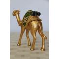 AN AWESOME MIDDLE EASTERN GOLD METAL BEJEWELLED CAMEL TRINKET BOX WITH RHINESTONES