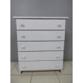 A LOVELY, STYLISH PAINTED WHITE CHEST OF 5 DRAWERS. GORGEOUS! LOADS OF EXTRA PACKING SPACE!!