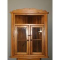 A SUPERB ANTIQUE OREGON PINE DOUBLE DOOR WALL MOUNTED CORNER WALL CABINET IN WONDERFUL CONDITION