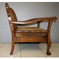 A BEAUTIFUL COMFORTABLE SOLID WALNUT BALL & CLAW ARMCHAIR WITH STUNNING DETAILING!!!