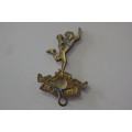 A SUPERB AND RARE "RHODESIA CORPS OF SIGNALS" CAP BADGE - HUGELY COLLECTIBLE