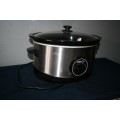 AN AWESOME SALTON ELITE OVAL SHAPED SLOW COOKER IN COMPLETE WORKING CONDITION!