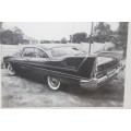 AN AMAZING SIGNED LIMITED EDITION PRINT (No. 221 OF 500) OF A 1958 PLYMOUTH BELVEDERE BY DEAN SIMON