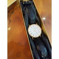 A MAGNIFICENT TOP-END "LONGINES" UNISEX GOLD PLATED WRIST WATCH WITH LEATHER STRAP