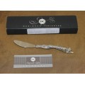 AN AWESOME ORIGINAL BOXED DIANA CARMICHAEL CHEETAH AFRICA SERIES BUTTER KNIFE/ SPREADER