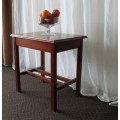 A BEAUTIFUL AND WELL MADE VINTAGE SOLID TEAK COFFEE/ OCCASIONAL TABLE IN EXCELLENT CONDITION