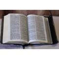 A STUNNING VINTAGE "SNAP FLAP" ENGLISH "KING JAMES" POCKET BIBLE IN GREAT CONDITION