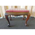 A BEAUTIFUL & ELEGANT VICTORIAN BALL AND CLAW PIANO STOOL w/ EMBROIDERED CUSHION IN GREAT CONDITION