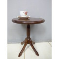 A gorgeous vintage Imbuia splayed foot display table! Lovely as a side/tea table!!!