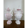2 marvellous (x-large) lidded porcelain urn vases. Stunning in your home/office/reception! Bid/vase