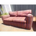 2 top quality very comfy couches in great condition! Beautiful red & blue fabric!! bid/couch
