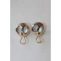 A stunning set of 9 ct gold clip-on earrings with genuine large cultured Mabe pearl centre stones
