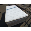 An awesome 3/4 "Restonic orthozone" bed - mattress and base set in very good condition