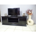 A stunning & very stylish tv stand with 2 cupboards, drawer and place for your entertainment centre