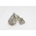 A stunning delicately detailed vintage ladies "filigree" snake ring in awesome condition