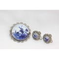 A beautiful vintage Delft porcelain "filigree" brooch and earring set in stunning condition